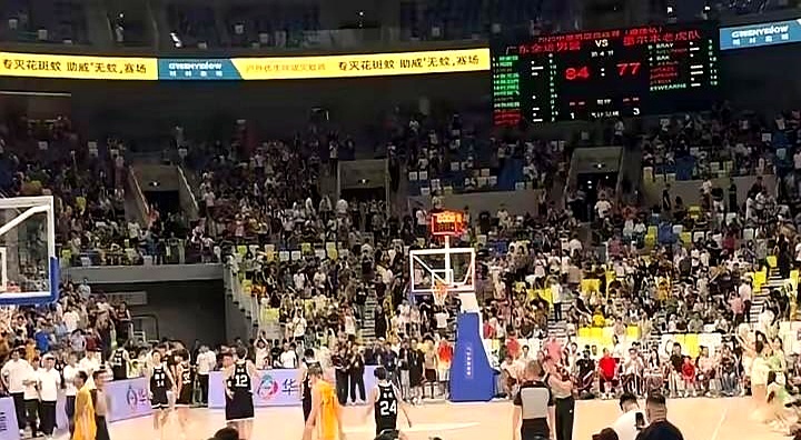 Ning能重回CBA四强球迷热议(辽宁球员与四川球迷互殴事件)